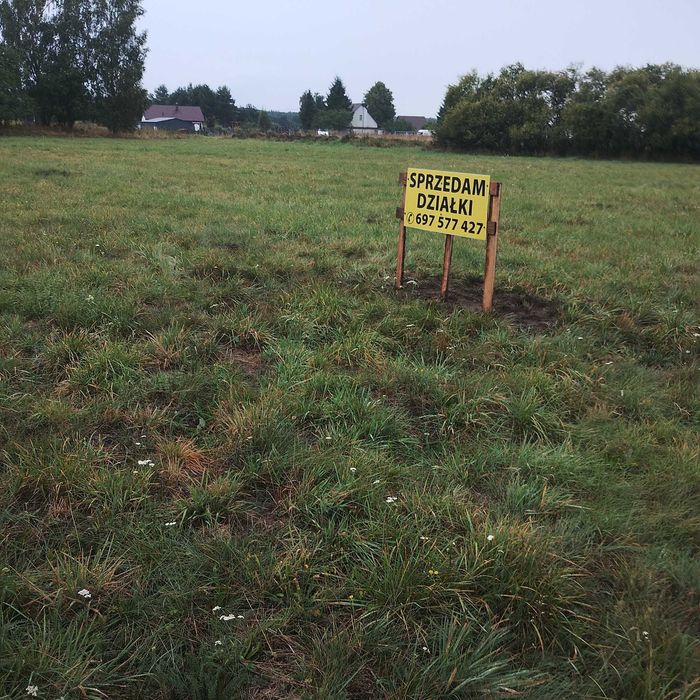 Działki na sprzedaż z dobrą lokalizacją - Atrakcyjne ceny !!!