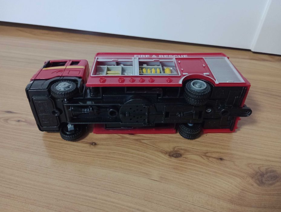 Wóz strażacki Scania z dźwiękiem