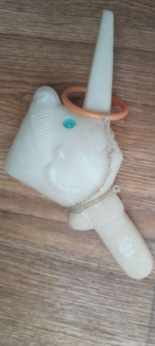 Продам  фигурки, Киндеры пчелки, миньены.