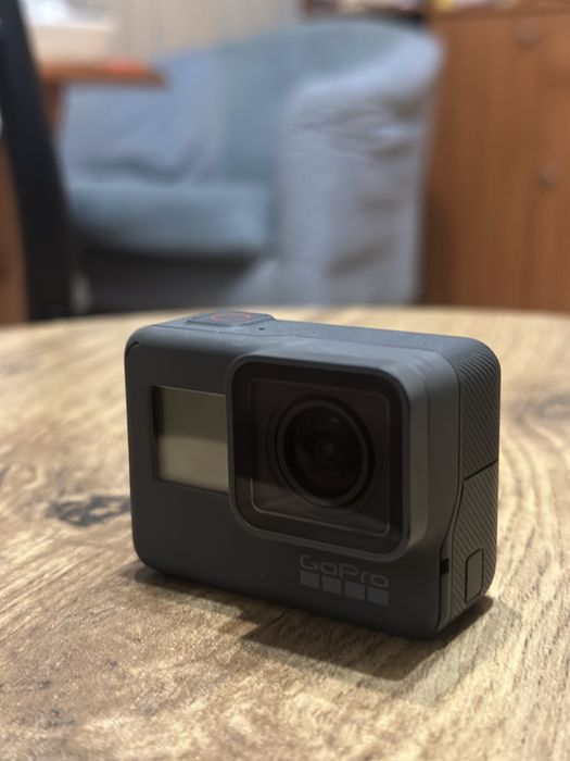 GoPro Hero 6 Black 3 baterie, uchwyty