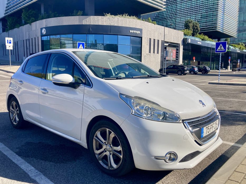Peugeot 208 eHDI 1600 Allure
