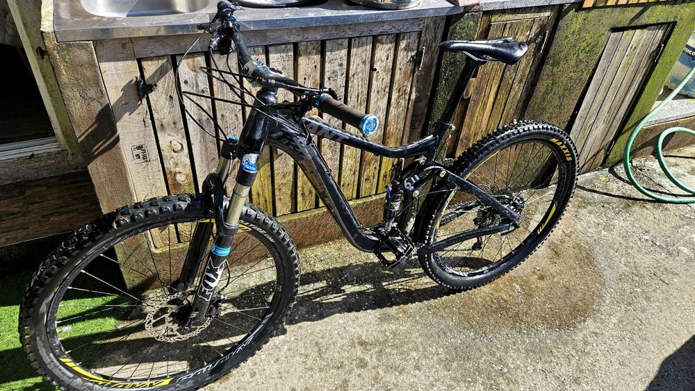 Bicicleta giant reign 2017