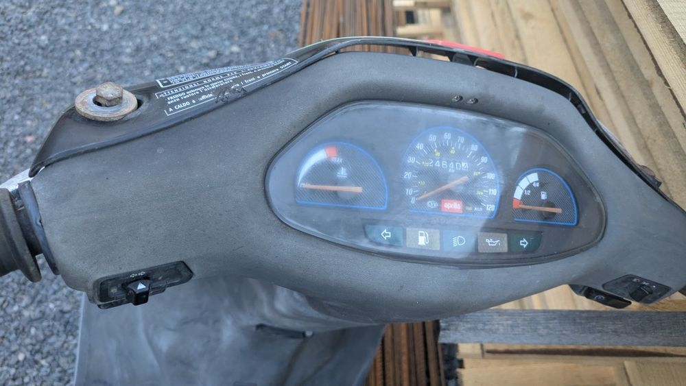 Продам скутер на запчастини Aprilia sr, апрілія minarelli, мінареллі