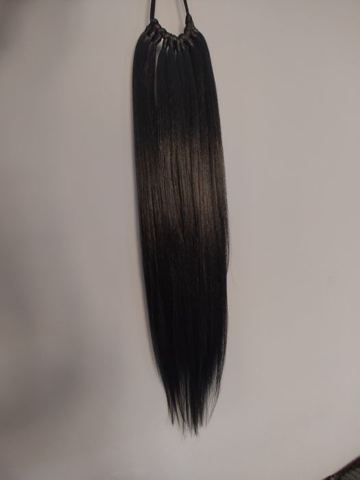 Kucyk na gumce czarny 80cm