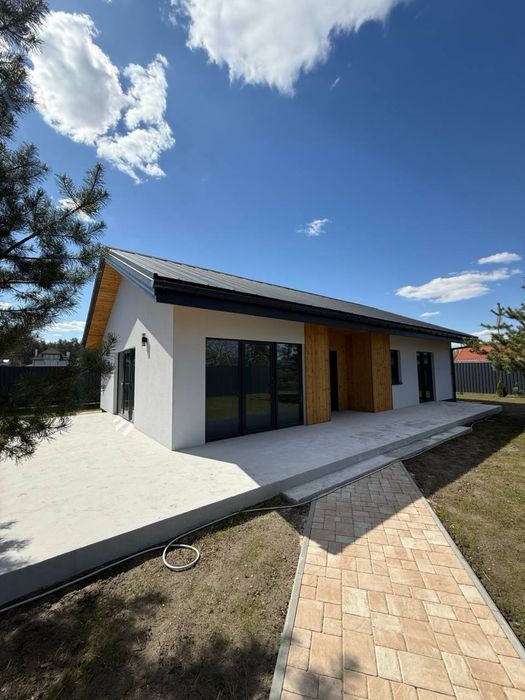 Будинок 100 м² біля Києва, с. Мила, 7 соток, 3 спальні, тераса