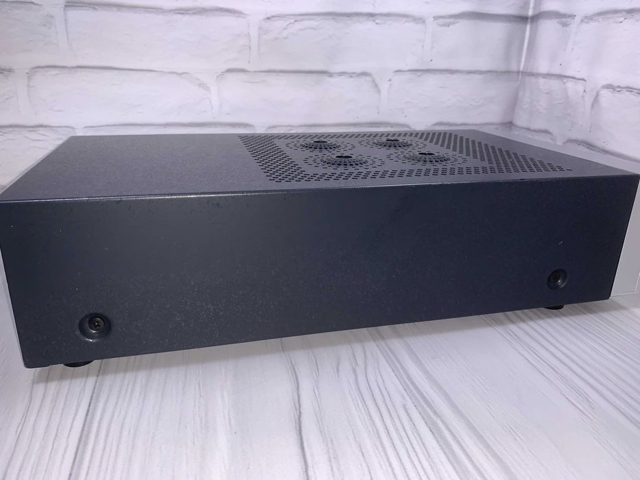 Stax SRM-007t II – Amplificador eletrostático para auscultadores SR-007 MK2