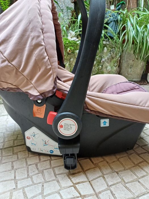 Ovo de bebé. Em bom estado.