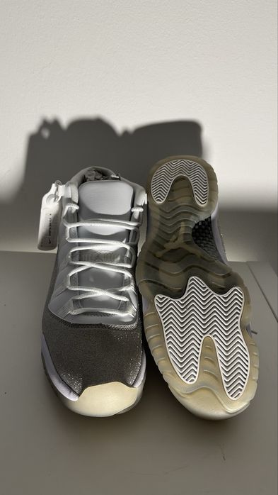 Air Jordan 11 silver