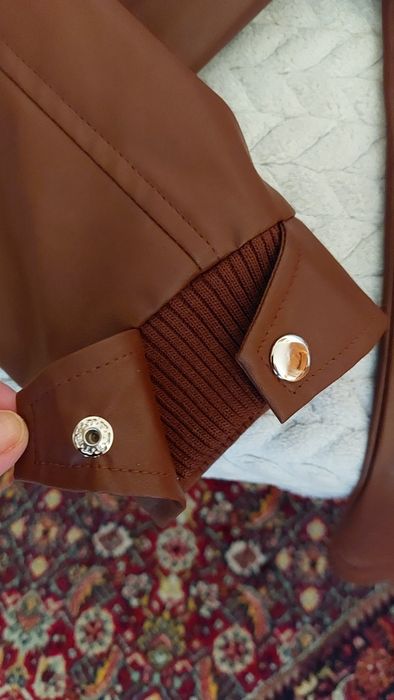 Brązowa kurtka męska bomberka