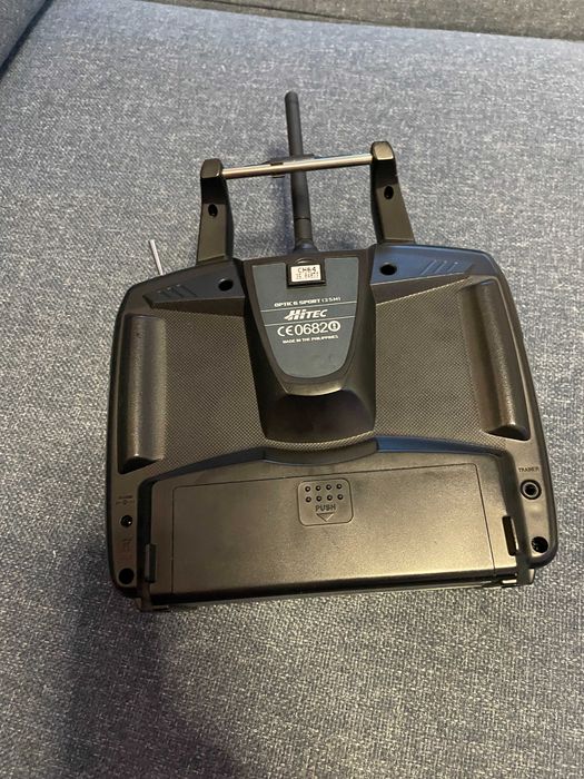 Kontroler Hitec Optic 6 radio pracujące w modulacji 2,4 GHz