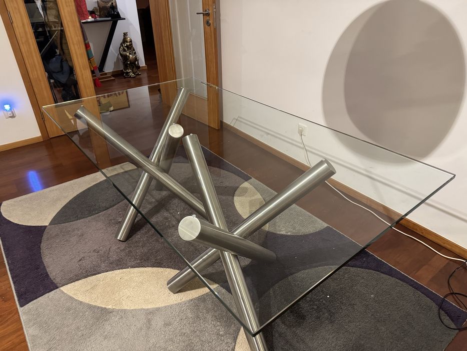 Mesa de jantar de vidro