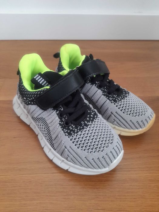 Sapatilhas Nike, várias Botas Chicco,pantufas