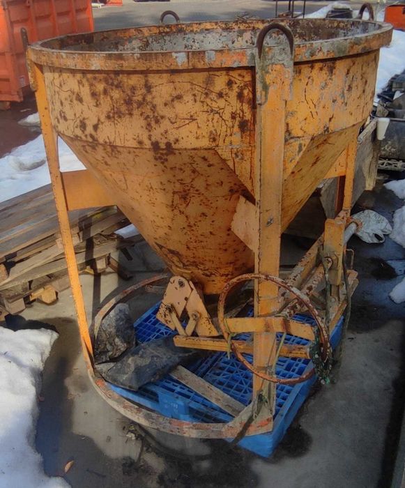 Pojemnik na beton, zbiornik lej kubeł dźwigowy 1m3
