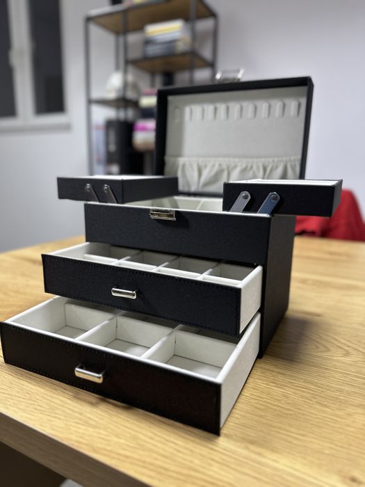 Organizer na biżuterię kuferek pojemnik szkatułka