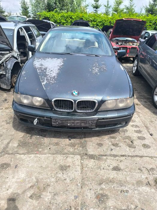 BMW E39  Części nie sprzedajemy Aut w Całości tylko Części