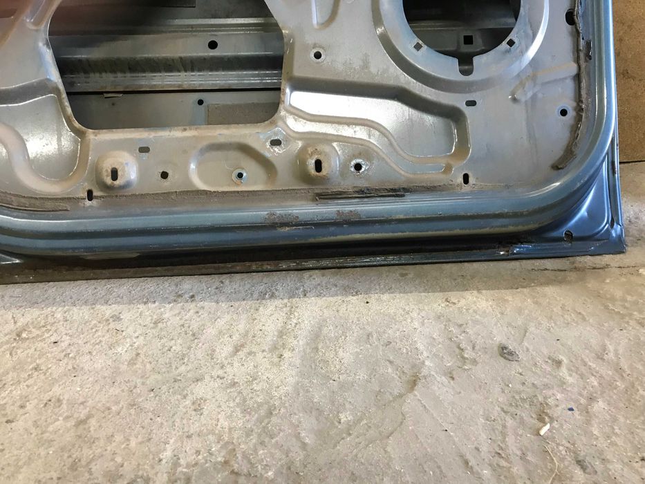 водительская дверь dacia logan