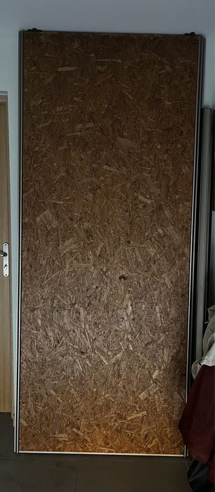 Drzwi do szafy przesuwanej