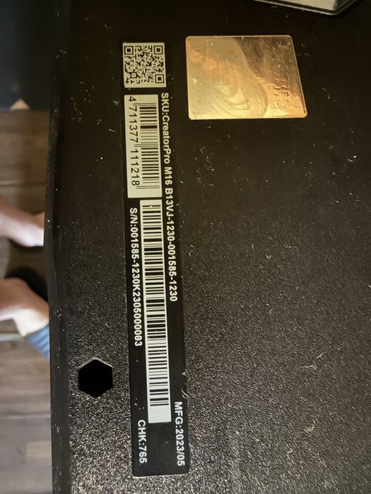 MSI CreatorPro M16/RTX 2000 Ada Generation/32GB