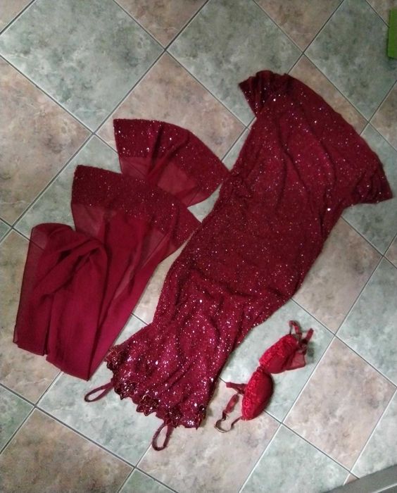 Apart. Urocza Suknia wieczorowa  rozmiar 34