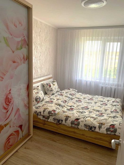 Люкс 3-кімнатна квартира подобово, Кривий Ріг, Зарічний