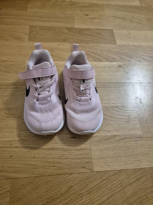 Кросівки Nike  р.25(14см) 359грн