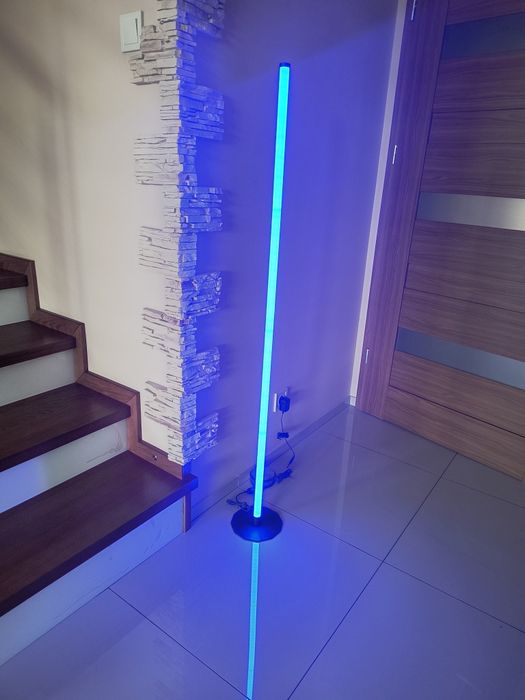 Lampa podłogowa led Ustellar rgb pilot