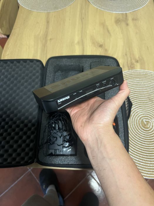 Micro Shure em bom estado.