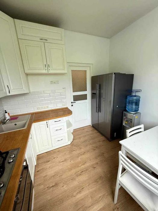 Здається світла, затишна та простора квартира Солом'янський р-н