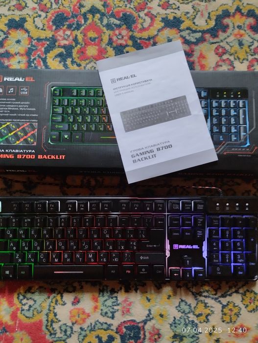 Продам игрова клавиатура.