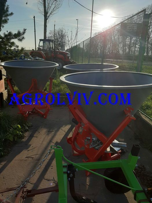Розкидач міндобрив, міндобриво розкидач, розкидач мінеральних добрив