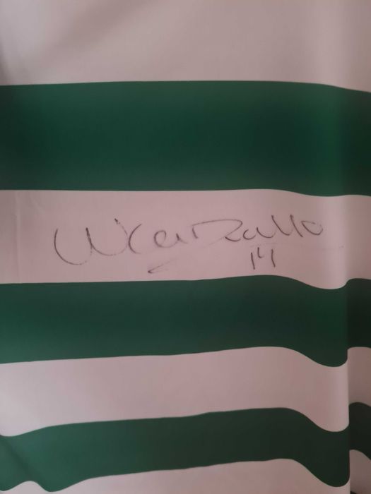 Camisola oficial do Sporting assinada pelo William Carvalho