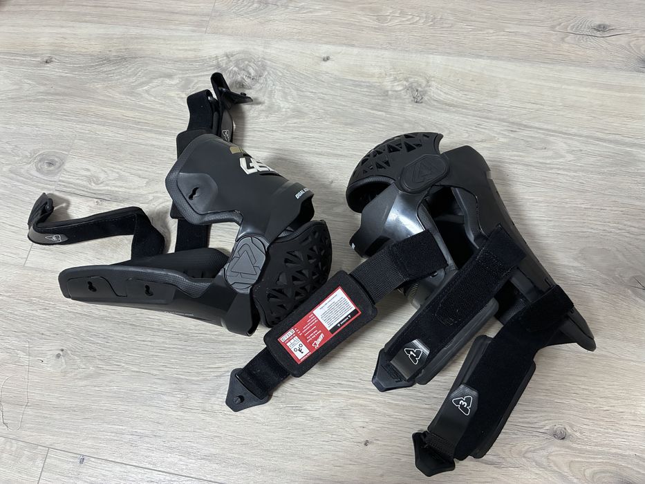 Мотонаколінники Leatt Dual Axis PRO