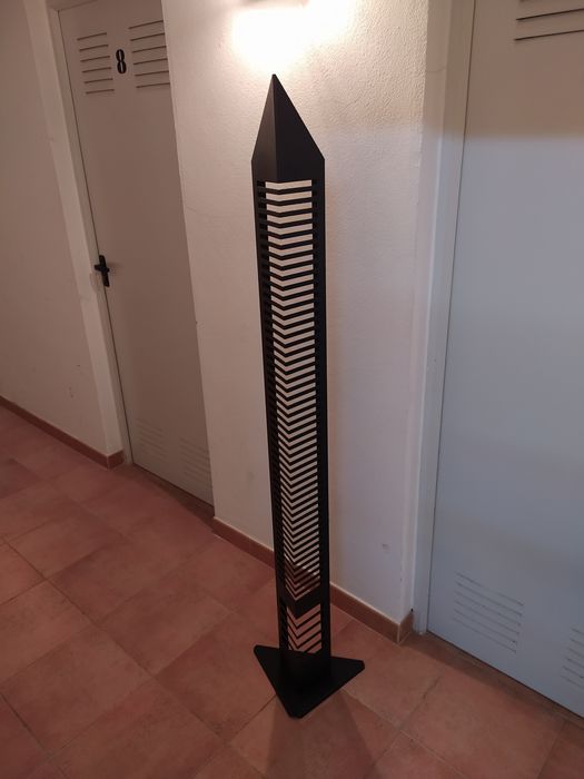 Estante torre de CDs em metal excelente estado