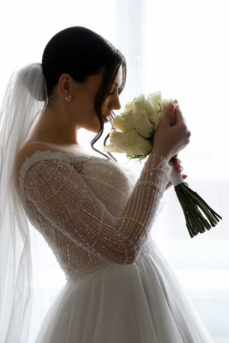 Весільна сукня в ідеальному стані