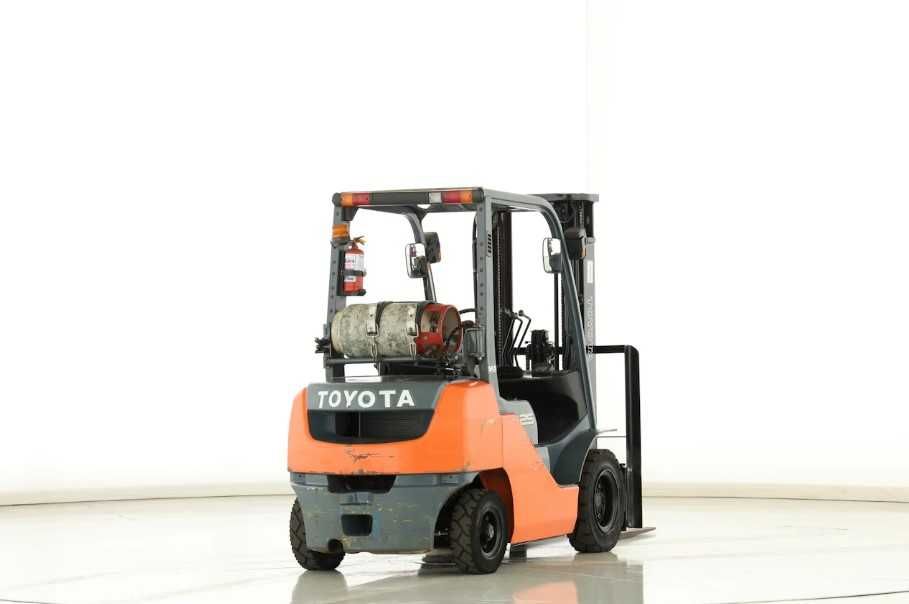 Навантажувач Toyota 2.5 т, вилочний погрузчик газ/бензин, Тойота 2.5 т