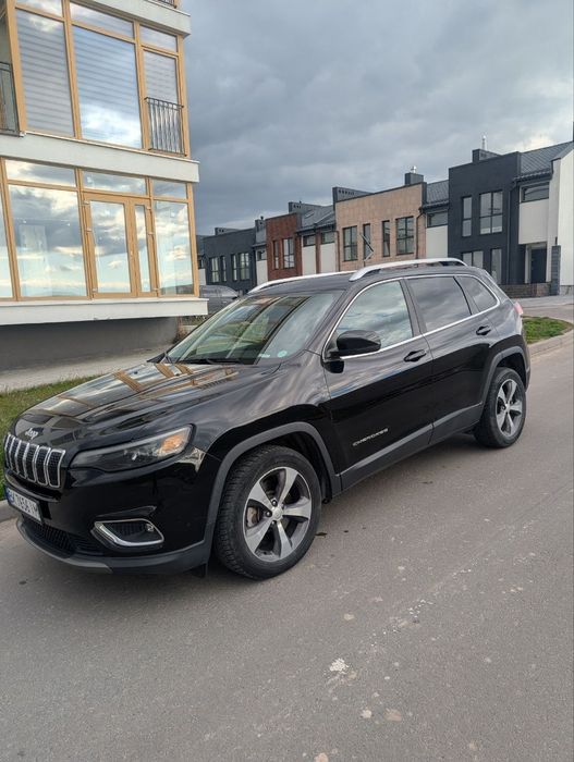 jeep cherokee 2,4 л  2019 р