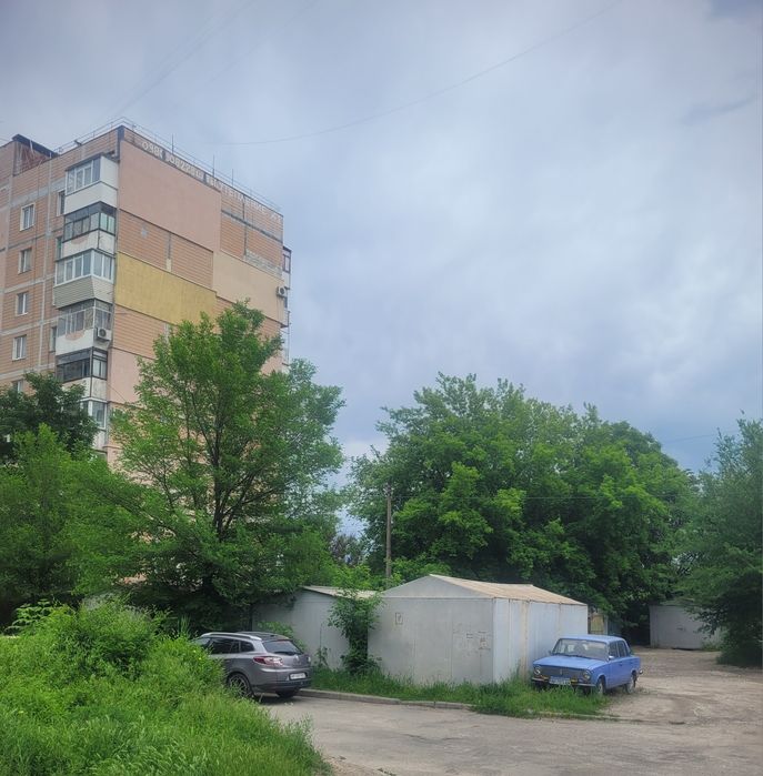 Гараж  металлический ул.Сергея Синенка   Правый берег 3,5х6х2.85 высота