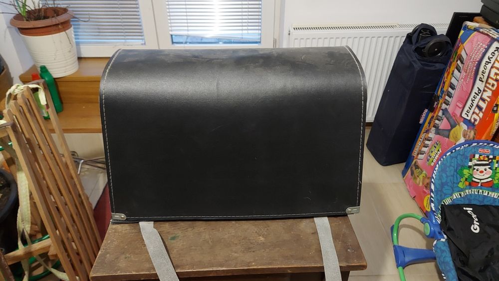 maszyna do szycia walizka PRL