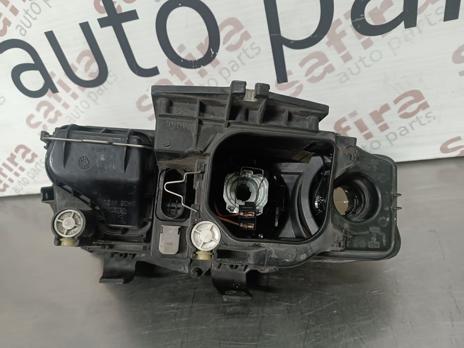 Ótica / Farol Esquerdo AUDI A4 B6 - 89305690