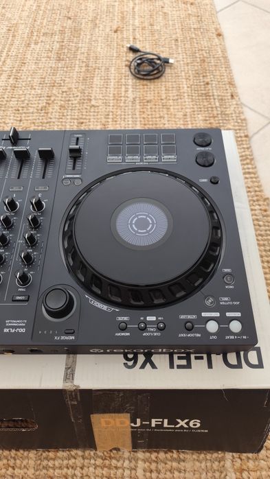 Controladora Pioneer DDJ-FLX6