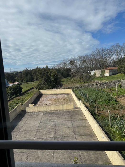 Apartamento T2 à venda na Rua da Santana
