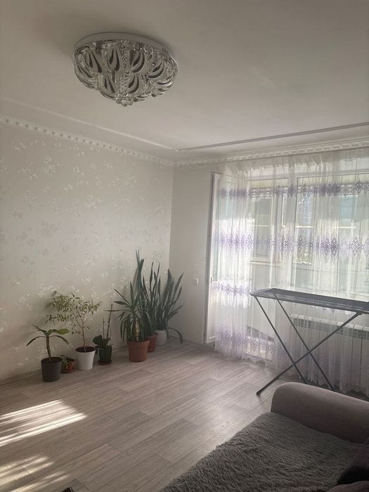 Продам 4- кімнатну квартиру