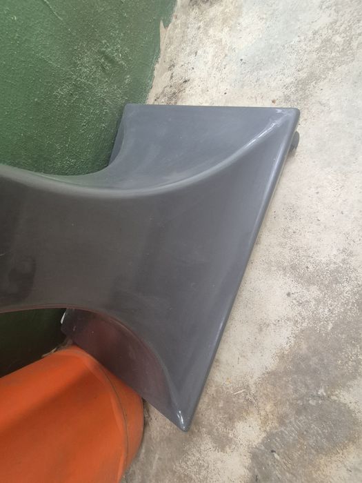 Gaiola com pé e rodas