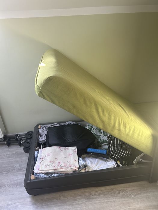 Łóżko używane otwierane