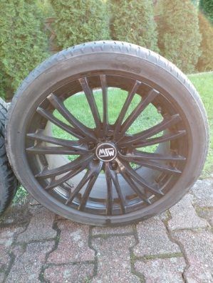 Alufelgi MSW 18 cali czarne – komplet (1 felga spawana)