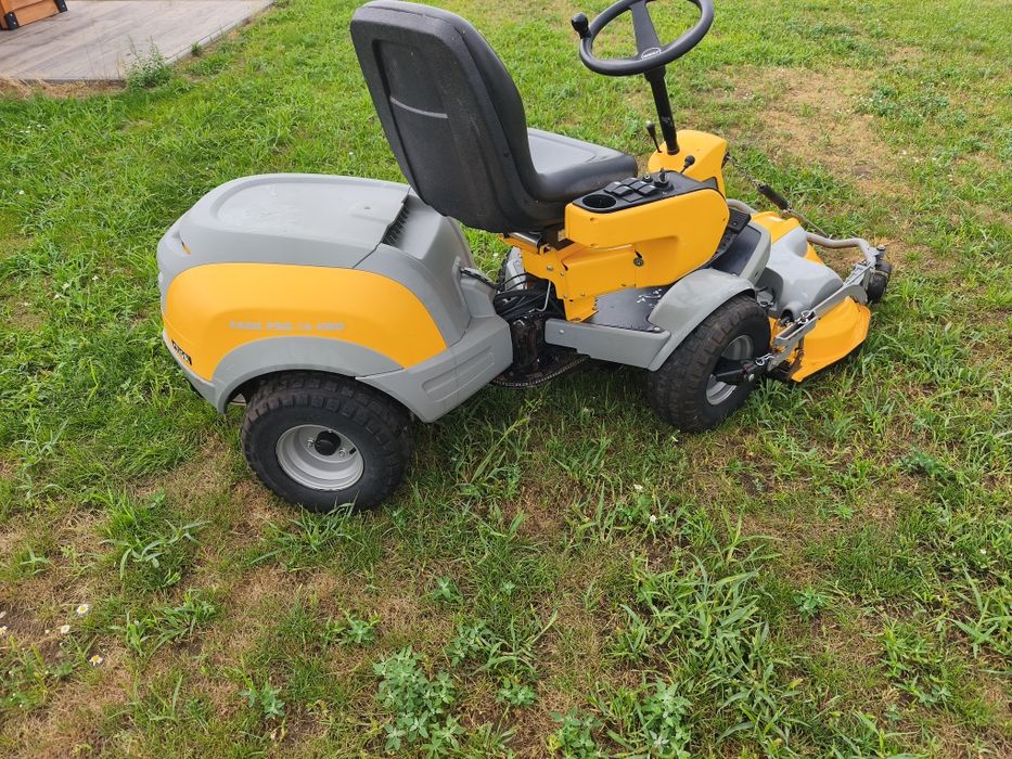 Stiga park 4 x 4 silnik dwucylindrowy V