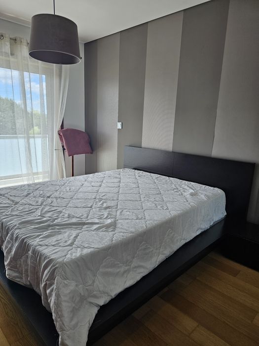 Conjunto de cama e 2 mesinhas de cabeceira