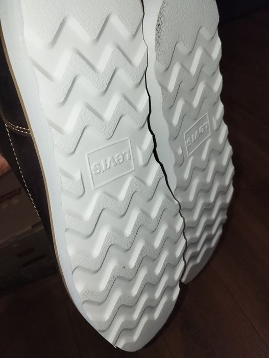 Levi's buty skórzane męskie rozm.44 nowe.