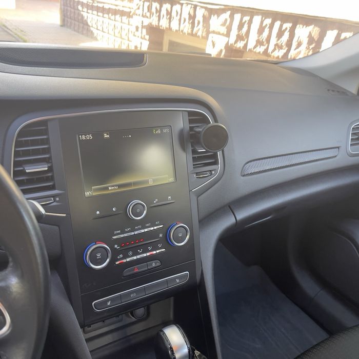 Автомобиль Renault Megane 2019