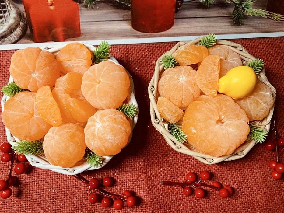 Мило сувенірне новорічне.Коні,мандарини